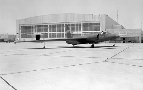 Единственный самолет U-2 был передан в распоряжение NASA в рамках операции прикрытия. Большая часть этих самолетов использовалась ЦРУ для проведения разведовательных полетов. Фото: NASA/DFRC